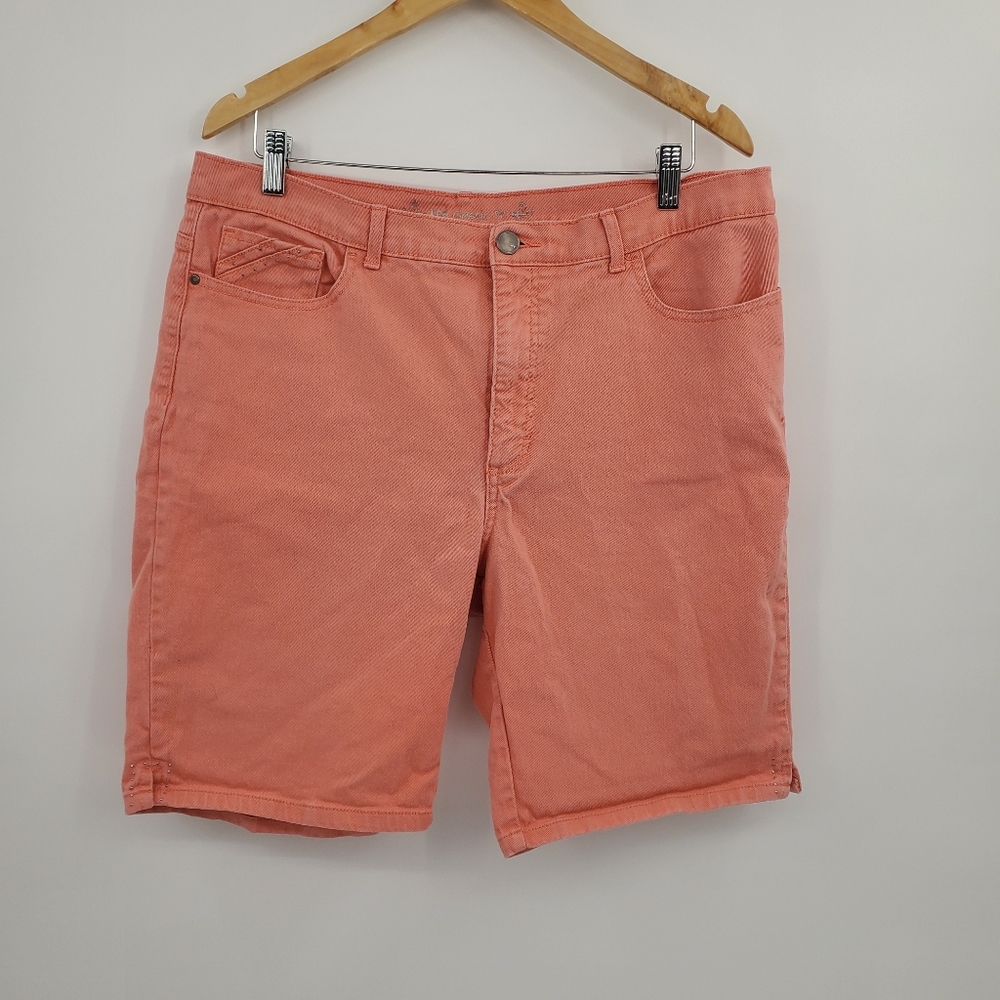 ♤♤ Lee Classic Fit Orange Denim Shorts Size 18